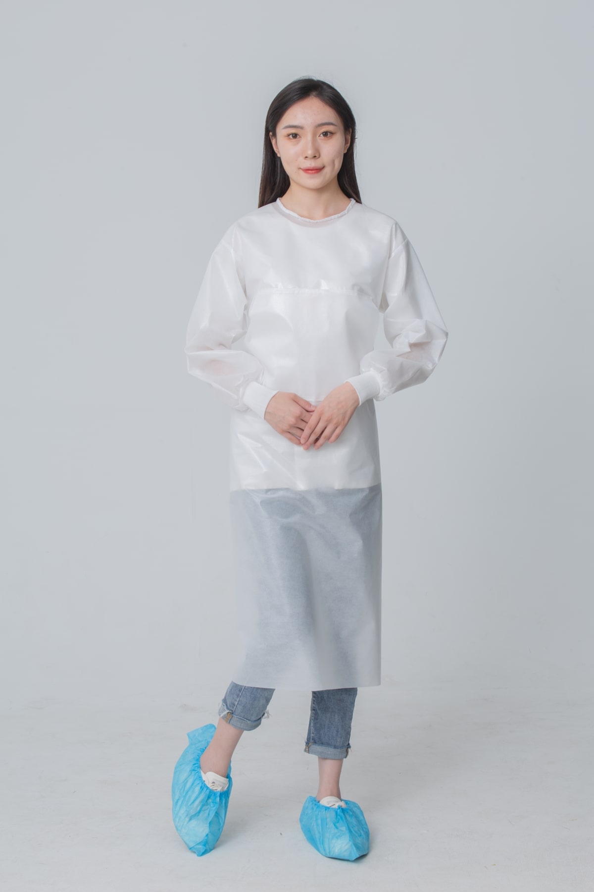 2正面美感覆膜无纺布白色隔离衣-min